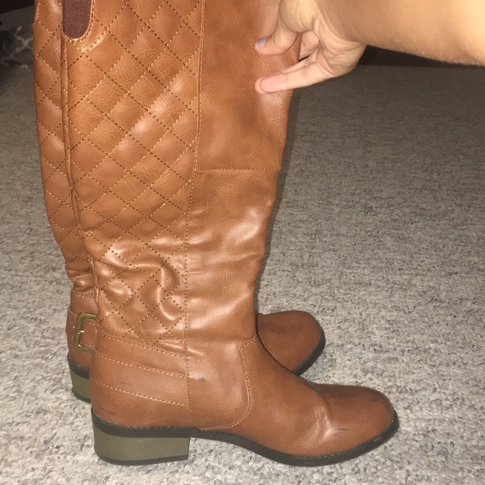 Tall light brown women’s boots